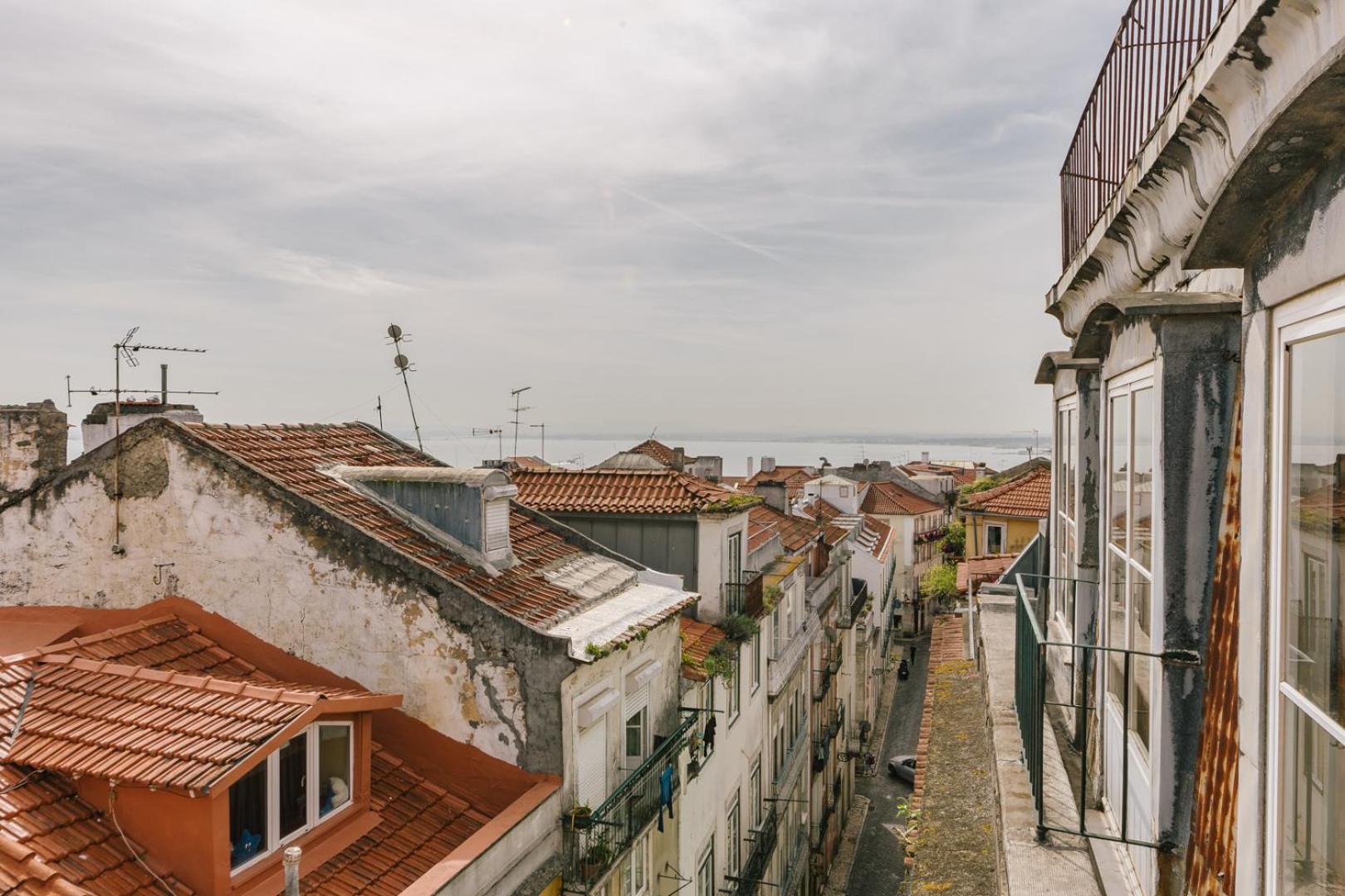 Rent4rest Castle View Family & Friends Bairro Alto Apartment Lisbon